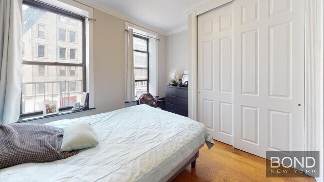Building Photo - 219 E 23rd St