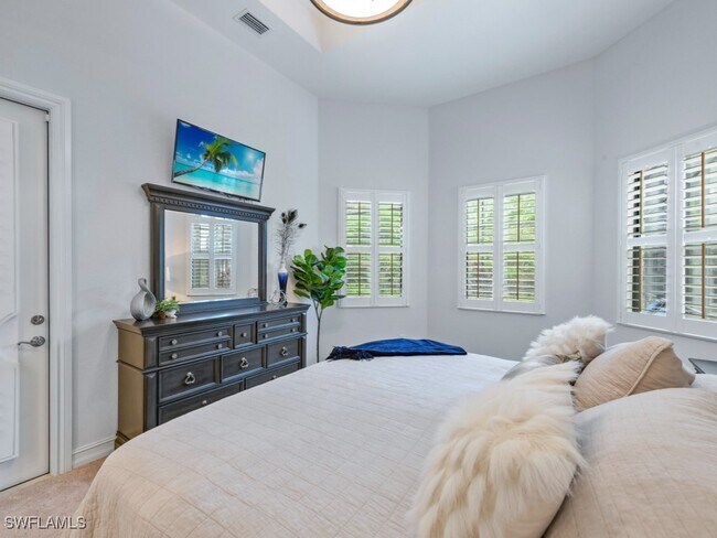 Building Photo - 6562 Amarone Ln