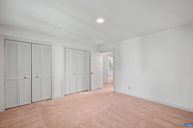 Building Photo - 501 Rookwood Pl