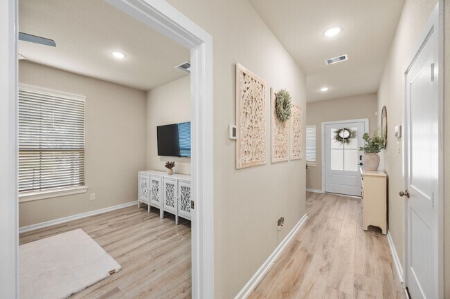 Building Photo - 15850 Black Grouse Dr