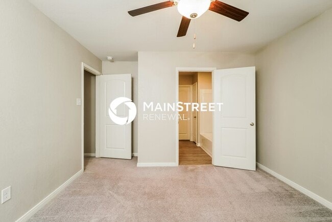 Building Photo - 3 Bedroom Pet-Friendly Home in San Antonio, TX with Main Street Renewal