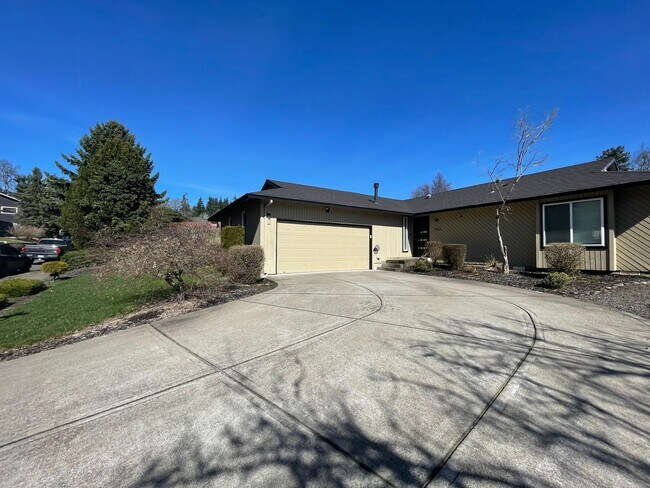 Building Photo - 12956 SE 126th Ave