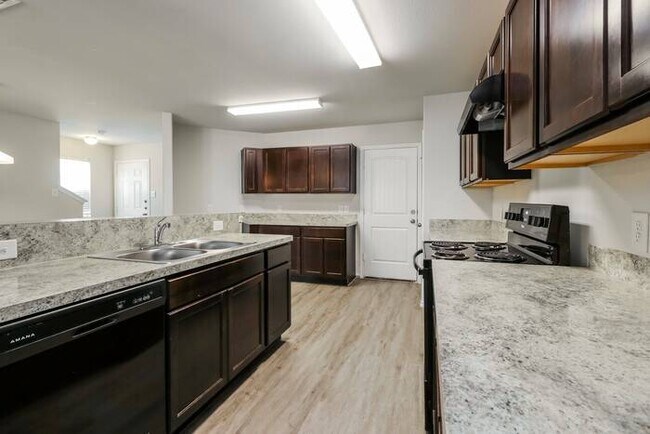 Building Photo - 405 N Meadows Dr