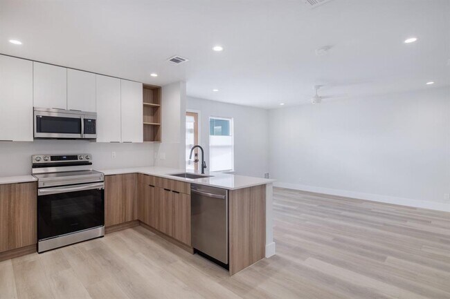 Building Photo - 5304 St Georges Green