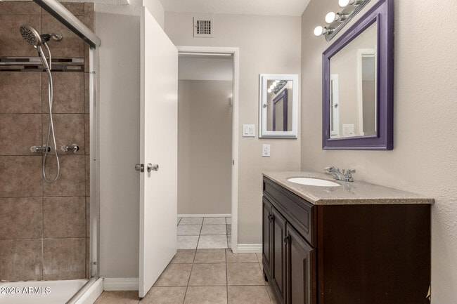 Building Photo - 4731 W Shaw Butte Dr