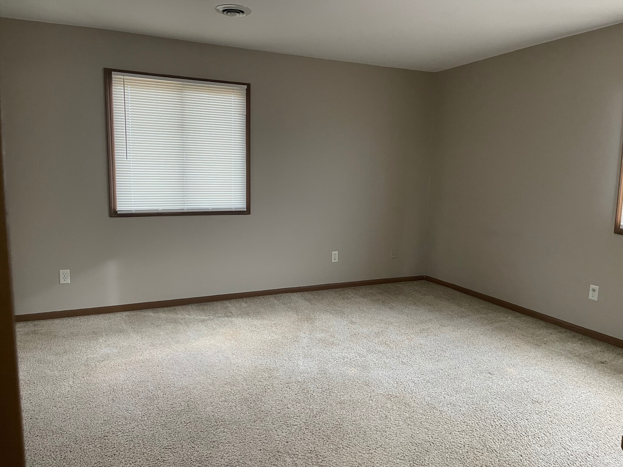 Building Photo - 2109 Porte Deleau Ct