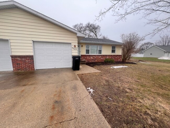 Building Photo - Four Bedroom Duplex in Jenison!