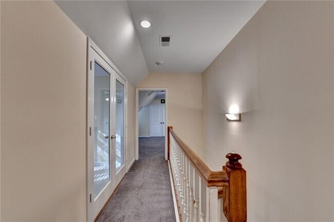 Building Photo - 4597 Briarcliff Rd NE