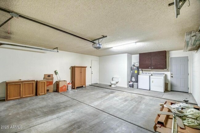Building Photo - 6032 N 81st St