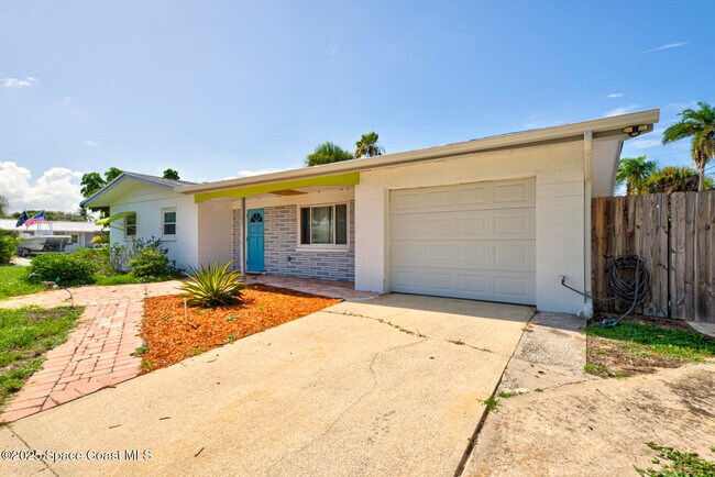 Building Photo - 282 Fay Dr