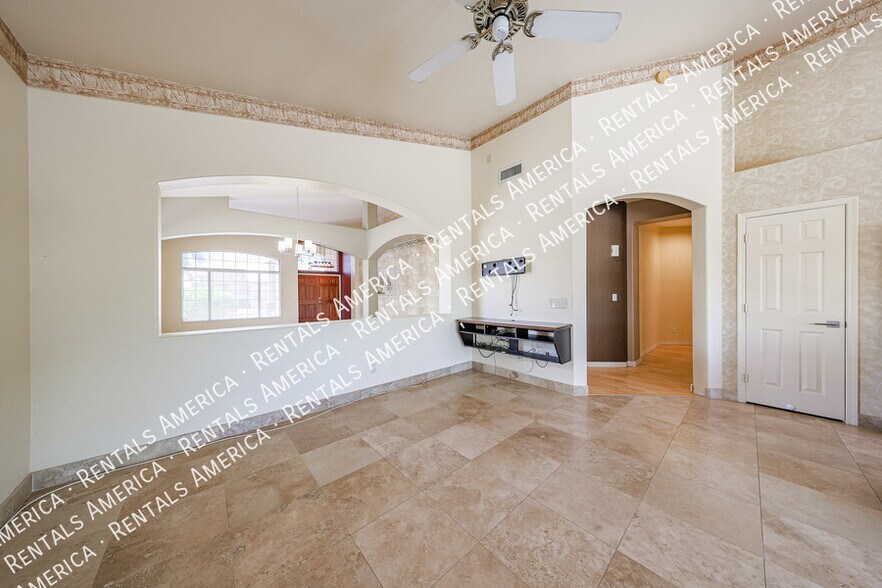 Building Photo - 15237 S 47th Way