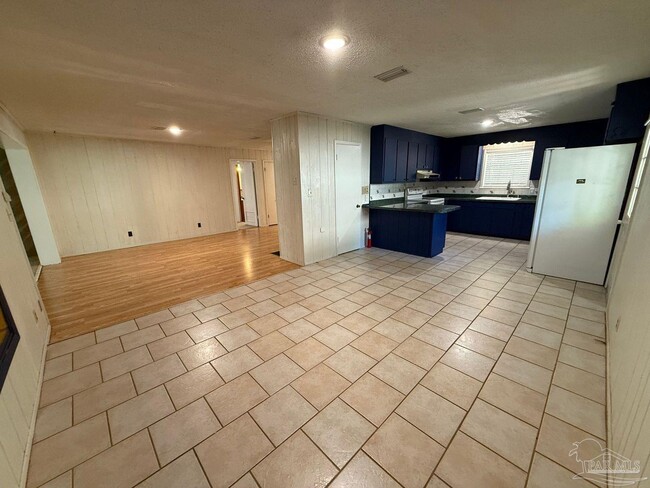 Building Photo - 4801 Berryhill Rd