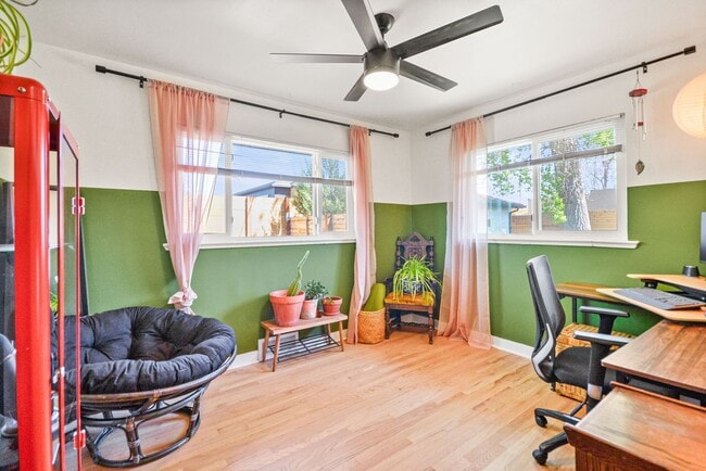 Building Photo - 2Bed/1bath beautiful Home close to City Park