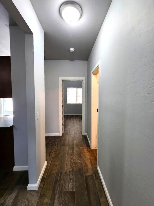 Building Photo - Spacious 5 Bedroom 3 Bath In Highland Park Add in Edmond