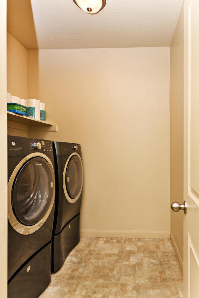 Building Photo - 3 Bedroom Townhome!! Casitas at Hidden Valley.