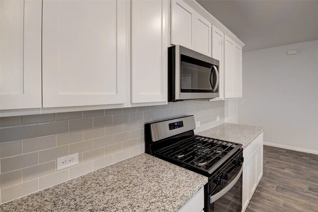 Building Photo - 228 Sunniberg Lp