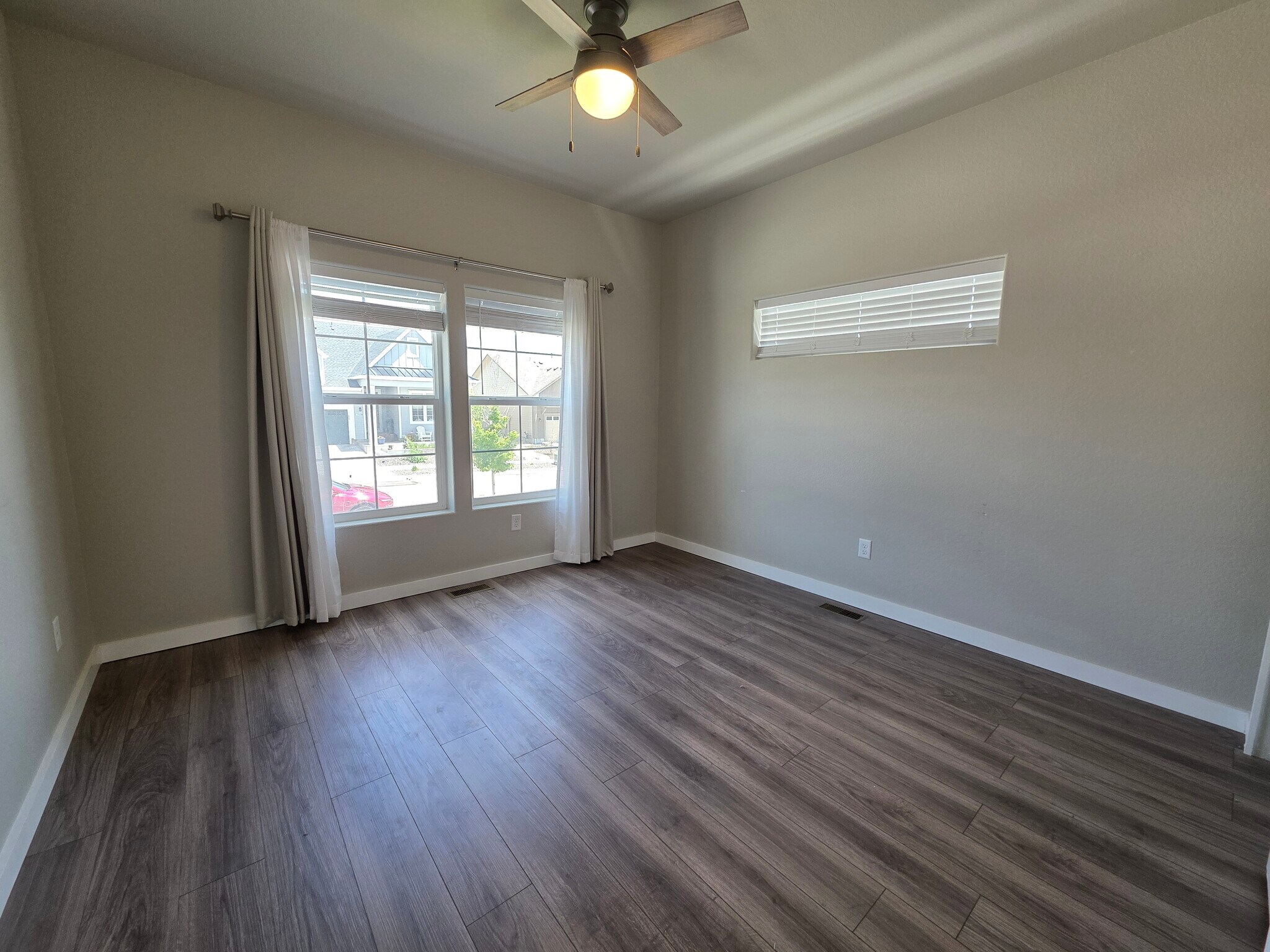 Building Photo - 10258 Sharon Springs Dr