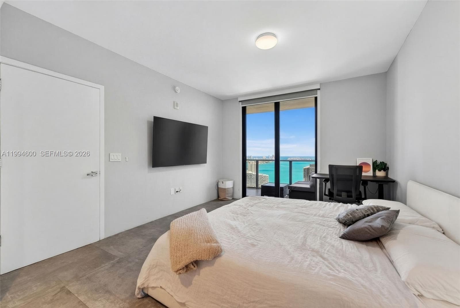 Building Photo - 1010 Brickell Ave