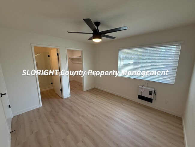 Building Photo - AVAILABLE NOW - 2 Bedroom, 2 Bath Coastal ...