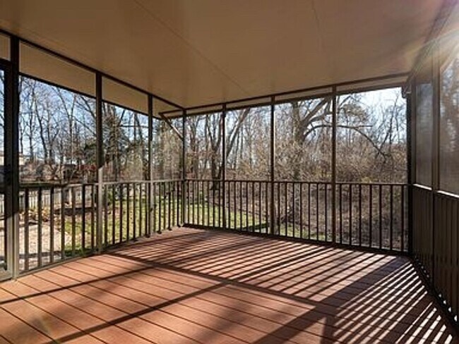 Building Photo - Executive 4 Bedroom 4 Bath 3+ Car Garage -...