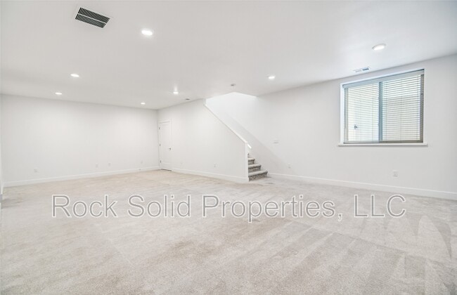 Building Photo - 3628 Red Feather Trl