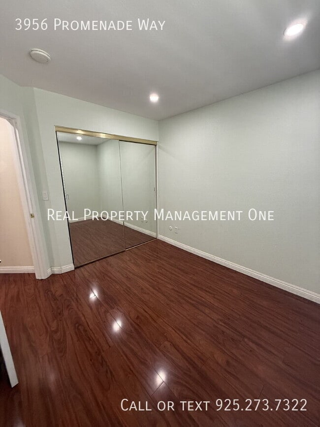 Building Photo - 3956 Promenade Way