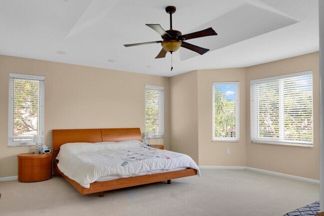 Building Photo - 9022 Dupont Pl