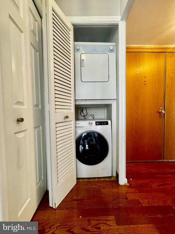 Building Photo - 1301 N Courthouse Rd