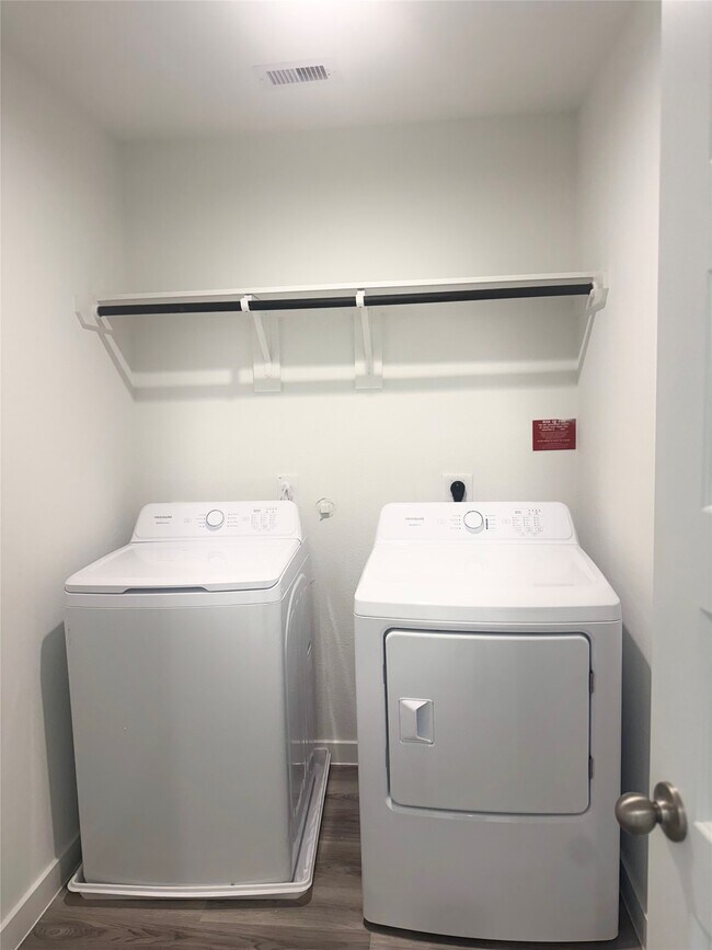 Building Photo - 2803 Lisburn Ter Ln