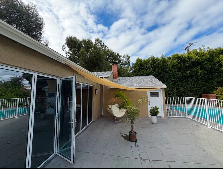Building Photo - 5732 Wilbur Ave