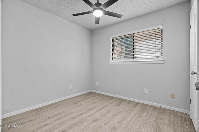Building Photo - 10720 Chert St