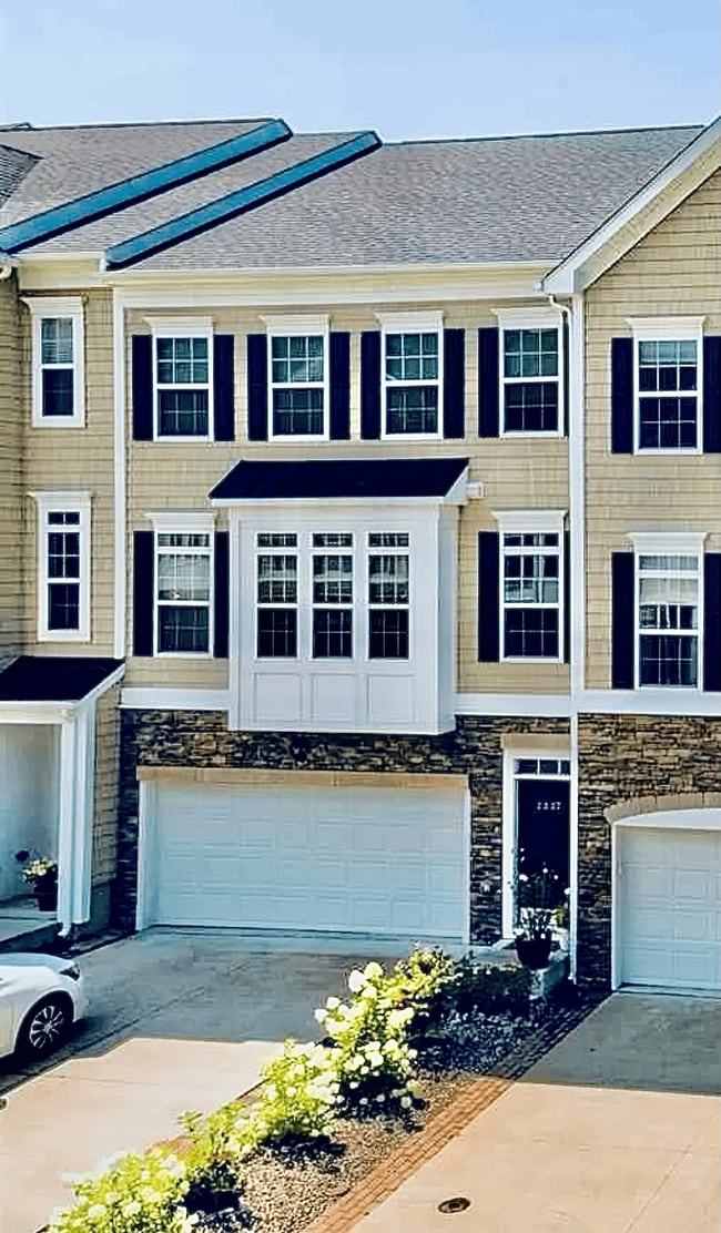 Building Photo - 3337 Sun Ct