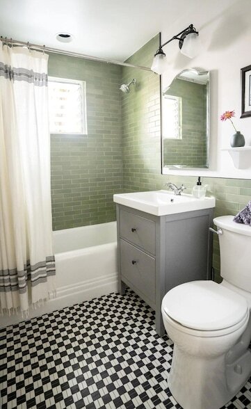 Building Photo - 1608 Bath St