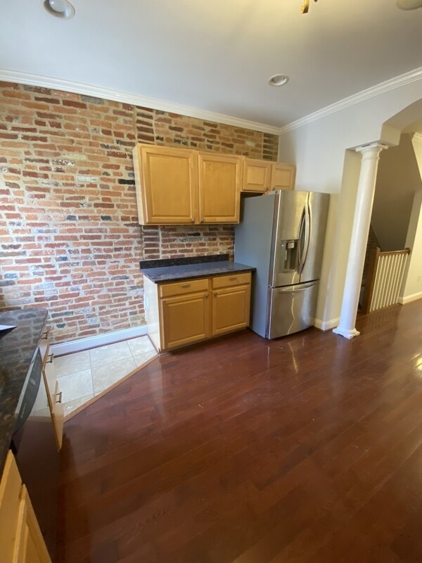 Building Photo - 212 N Luzerne Ave