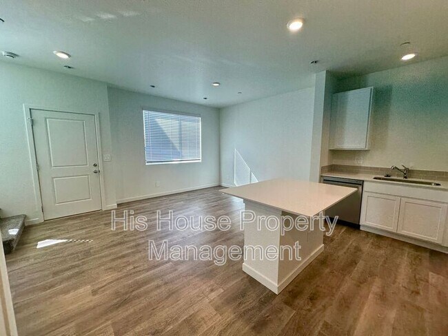 Building Photo - 3905 Congaree Way