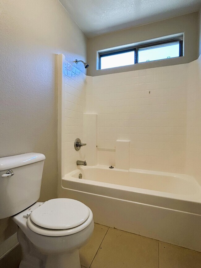 Building Photo - 6084 Villa Trieste Ct