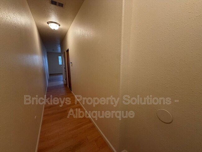 Building Photo - 1612 3rd St SW