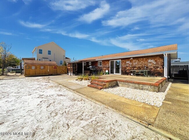 Building Photo - 1813 Capstan Dr