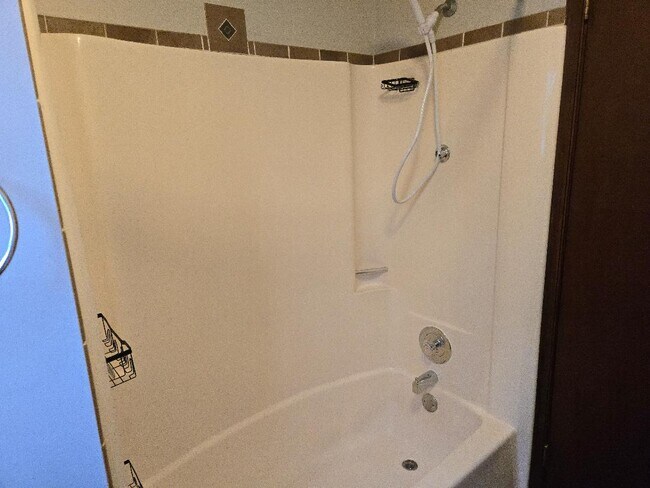 Building Photo - 324 Garden Ave