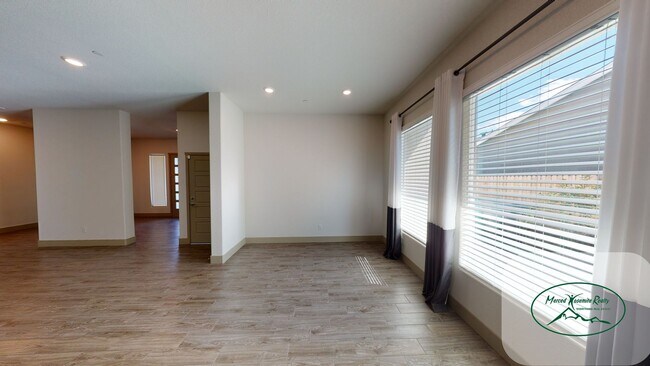 Building Photo - Vacant- Must Apply to schedule viewing