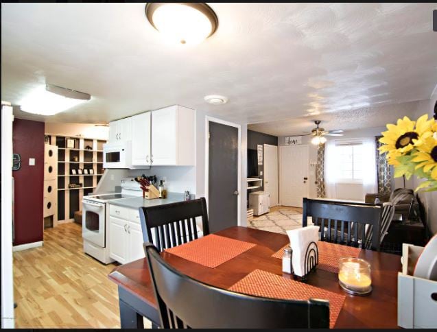 Building Photo - 2373 Mahogany Cir