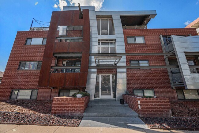 Primary Photo - 2Bed/2Bath Condo in Cherry Creek Area!!