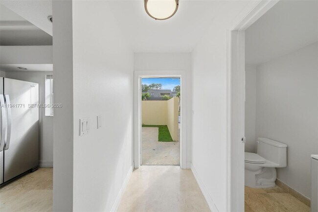 Building Photo - 8313 SW 137th Ave