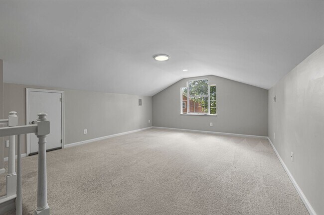 Building Photo - Spotless home in sought after Fieldstone Farms!