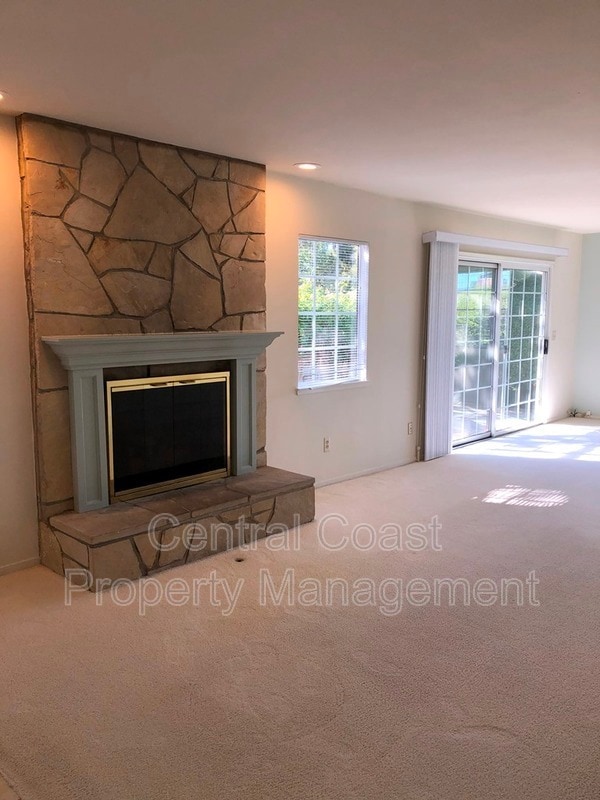 Building Photo - 2884 Sloat Rd