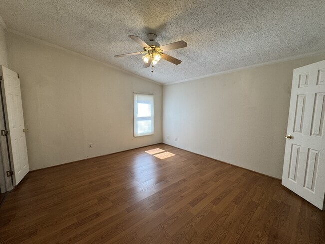 Building Photo - 477 Henrys Country Rd