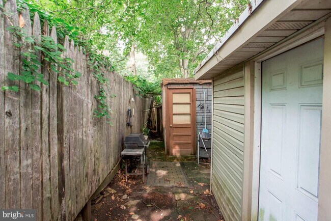 Building Photo - 3412 Upper West End Ave