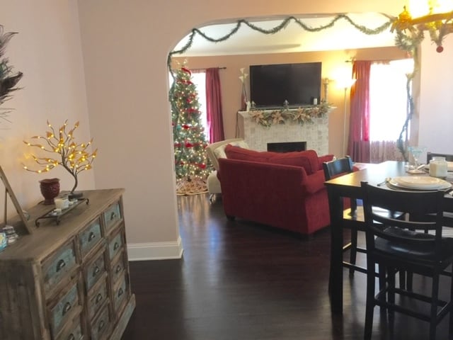 living room - 1968 El Molino Ave