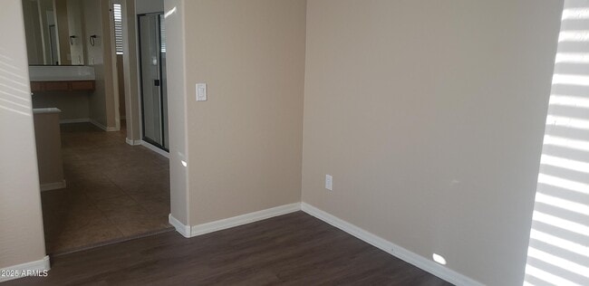 Building Photo - 3751 E Palo Verde St