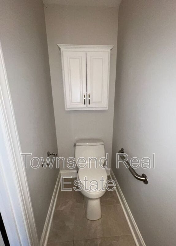 Building Photo - 303 Wagoner Dr
